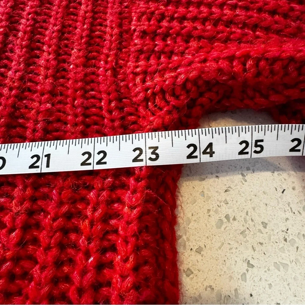 American Eagle True Red Shaker Knit Chunky Crewneck Sweater Size Large